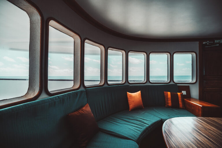 yacht